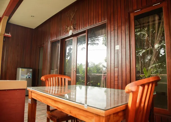 Guest house Canang Sari House 2*